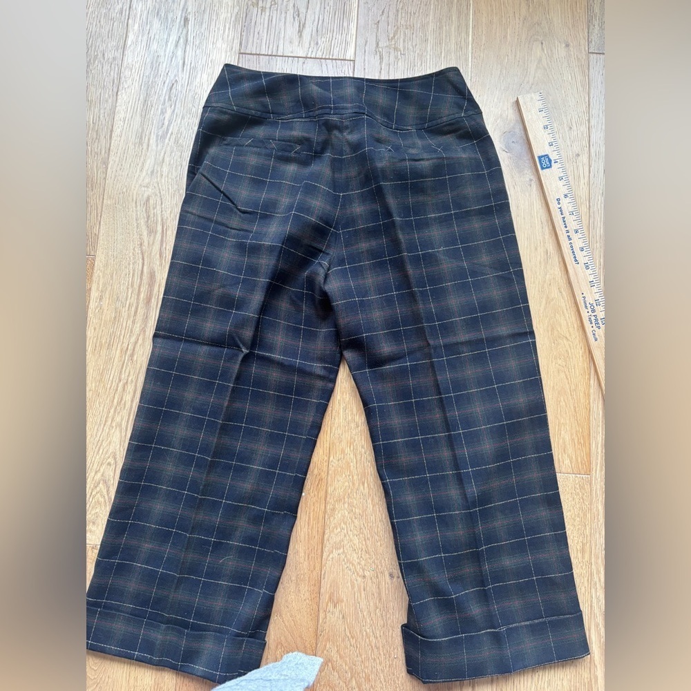 Vintage Talbots B.moss plaid relaxed fit capri pants 2 - Picture 7 of 7